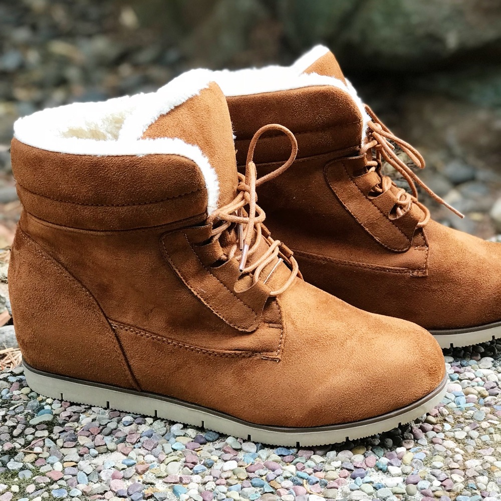Cozy Up Camel Fur Booties